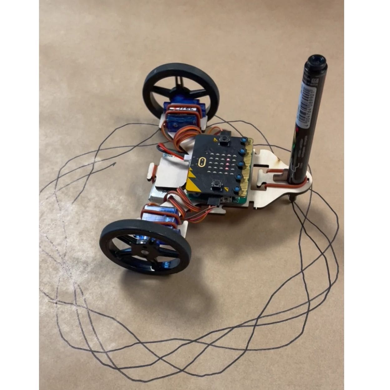 Wheel:Bit - Construye y programa un auto desde 0 con micro:bit - Image 7